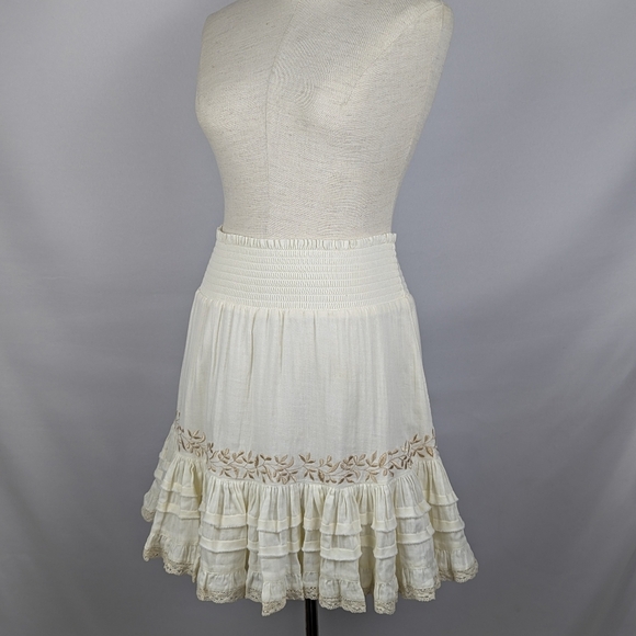 Secret Mission Amie Mini Skirt Embroidered Ruffled Smocked Organic Creme M NWT - Picture 10 of 16